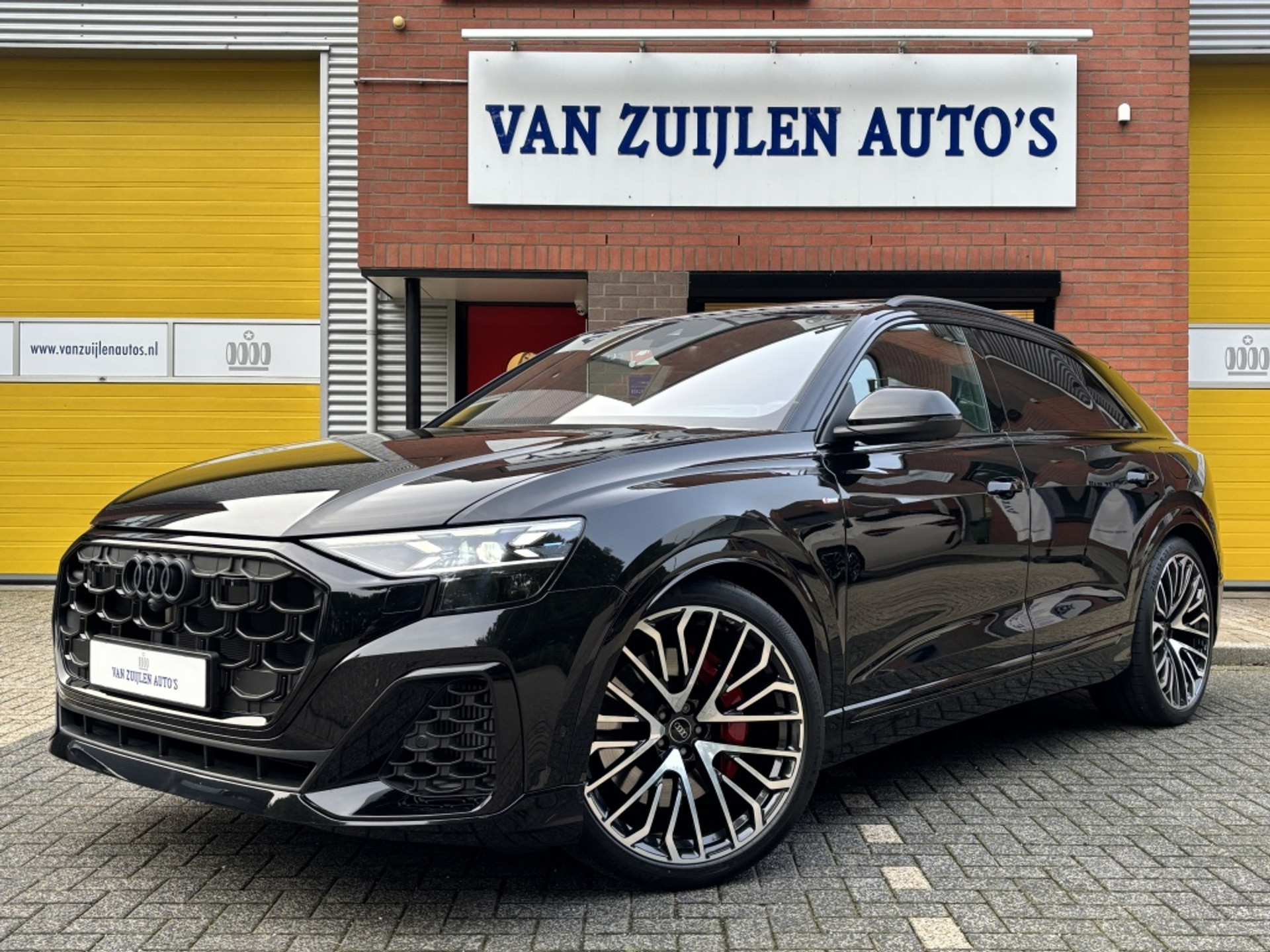 Audi Q8 60 TFSIe Quattro 23" Vierwiel Massage OLED Trekhaak Alcantara 43211760-0.jpg | Van Zuijlen Auto's