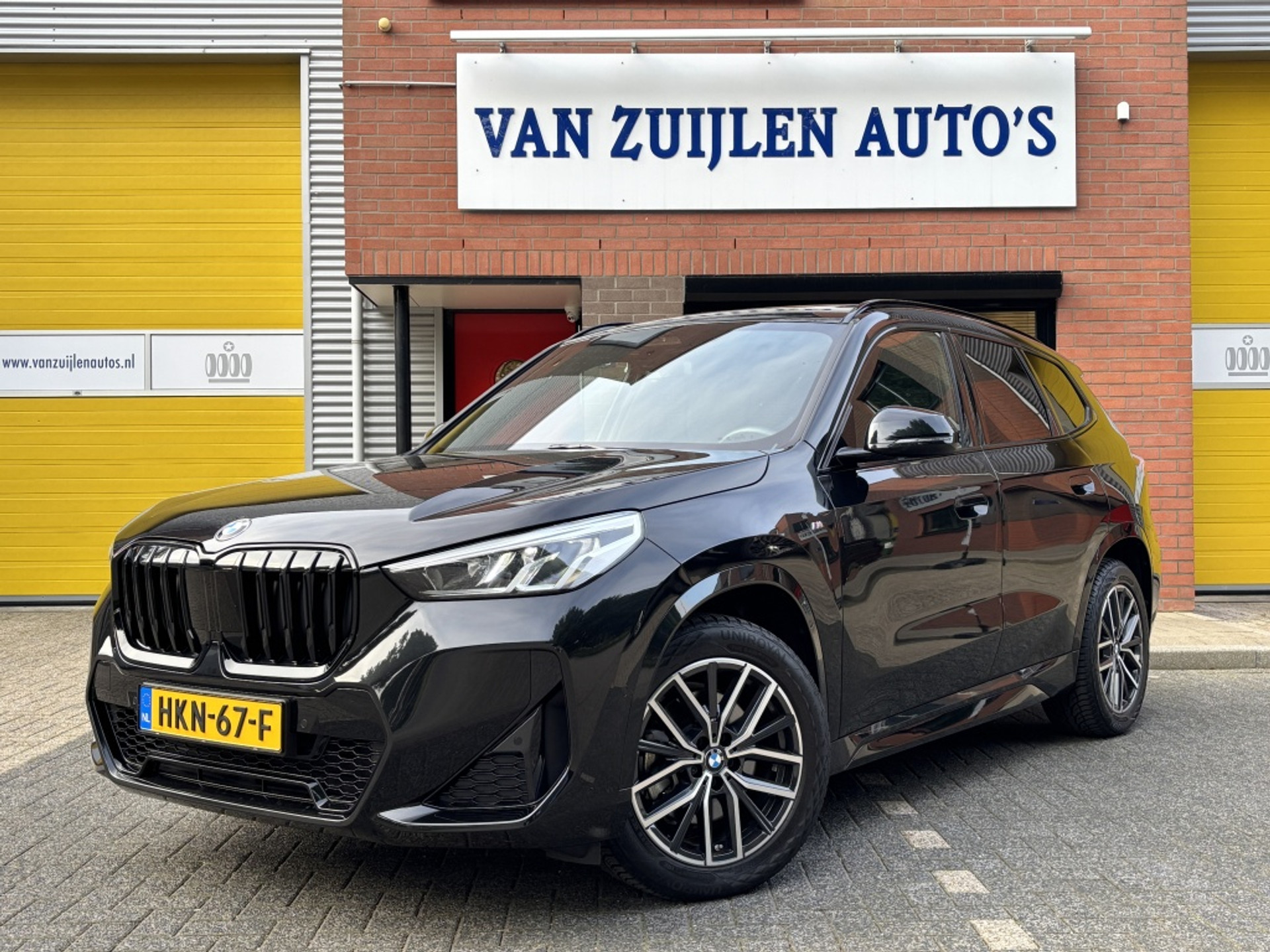 BMW X1 sDrive20i M-Sport Panorama Trekhaak Camera 18'' LED 44882572-0.jpg | Van Zuijlen Auto's