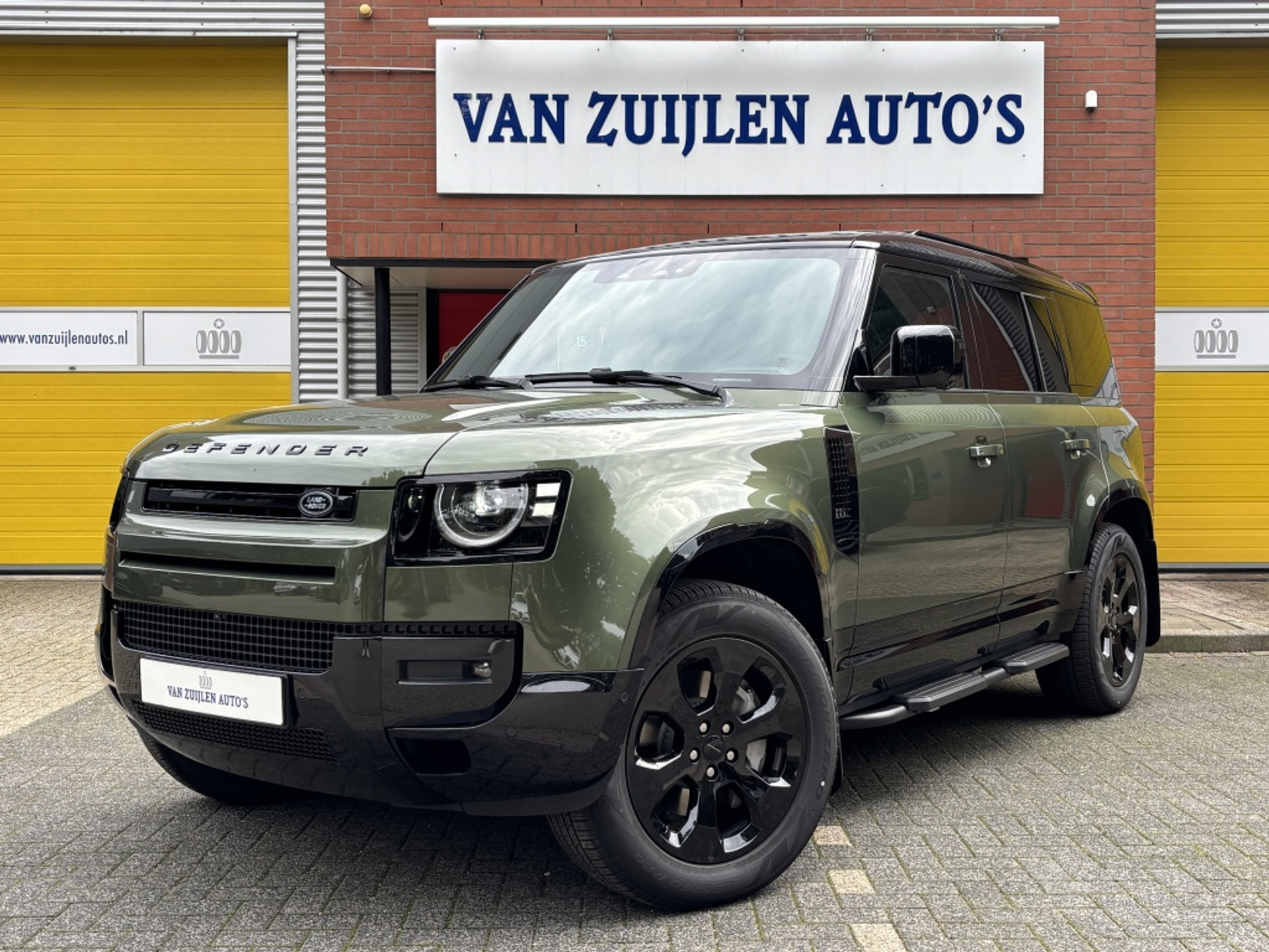 Land Rover Defender 110 X-Dynamic HSE Black Urban Head-up 22'' Trekhaak Clearsight 45956429-0.jpg | Van Zuijlen Auto's