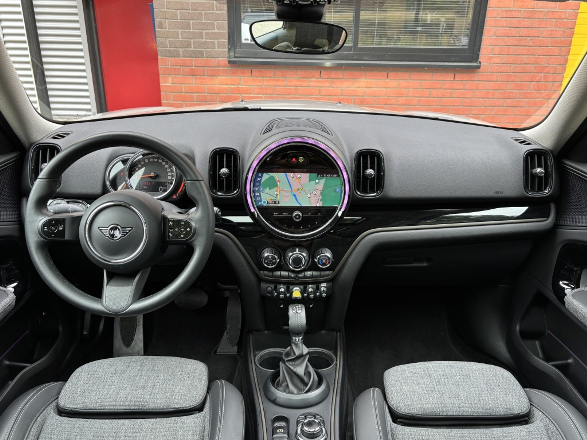 MINI Countryman 2.0 Cooper SE ALL4 Panorama Black Pack Dakrails Sportstoelen VERKOCHT 45993089-13.jpg | Van Zuijlen Auto's