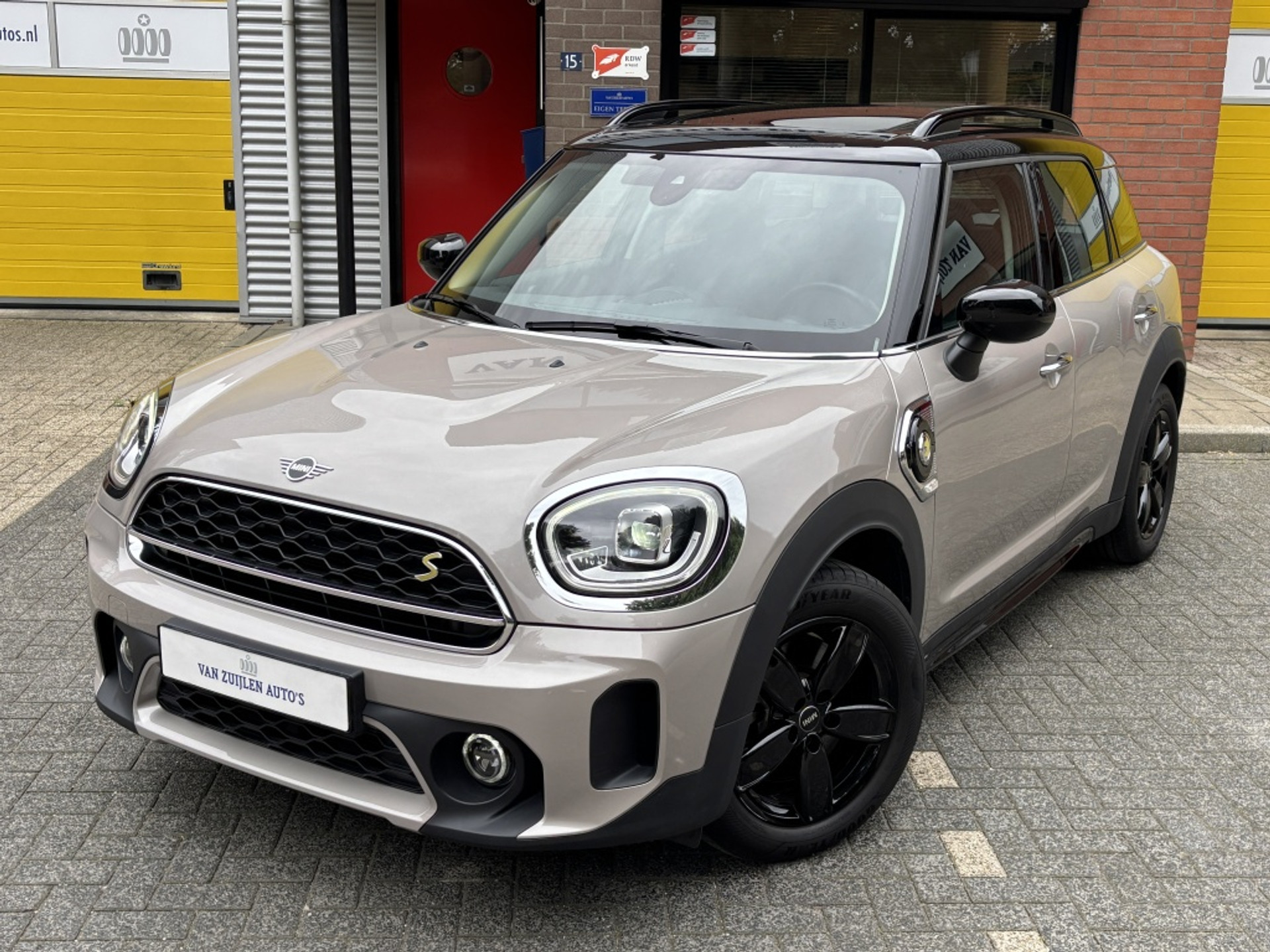 MINI Countryman 2.0 Cooper SE ALL4 Panorama Black Pack Dakrails Sportstoelen VERKOCHT 45993089-7.jpg | Van Zuijlen Auto's