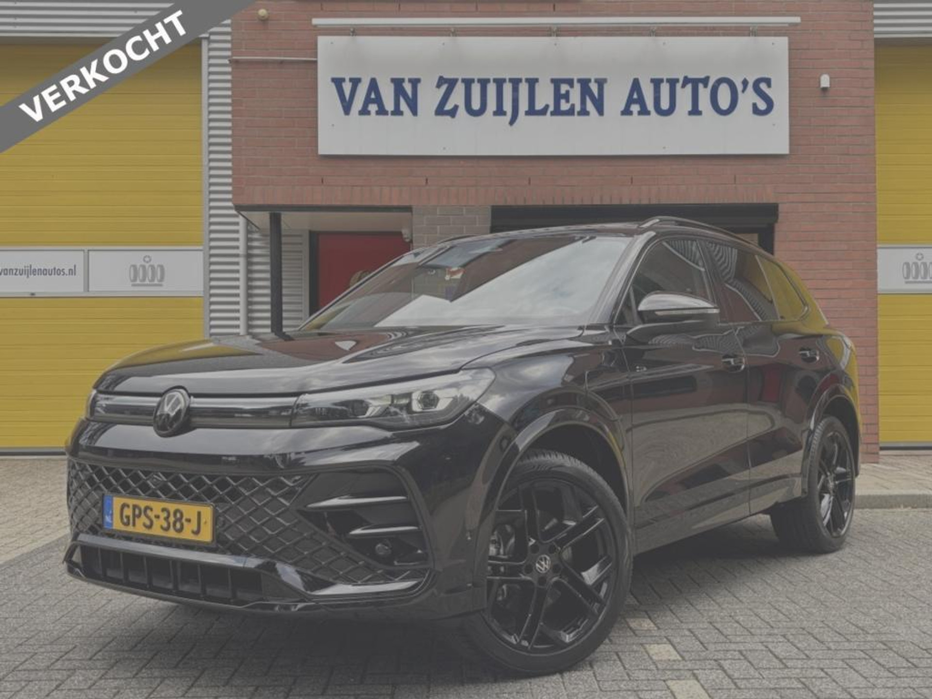 Volkswagen Tiguan 1.5 eHybrid R-Line Edition Black Style Pano Head-up HK 20'' BTW VERKOCHT 46567750-0.jpg | Van Zuijlen Auto's