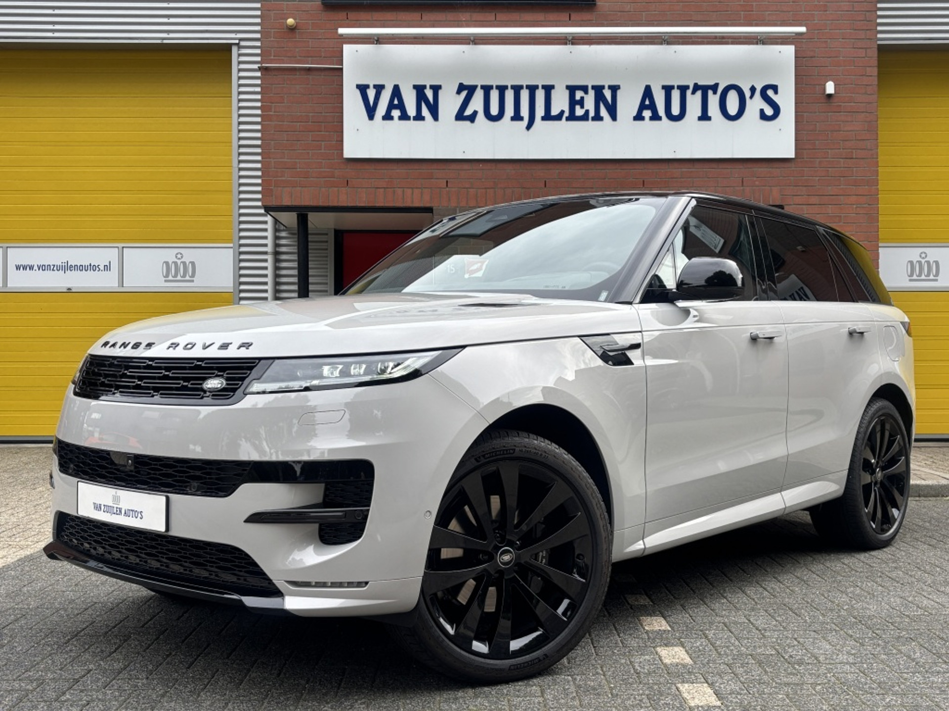 Land Rover Range Rover Sport P460e Dynamic HSE Black Pack Pano Head-Up 23" Trekhaak Softclose 46932261-0.jpg | Van Zuijlen Auto's
