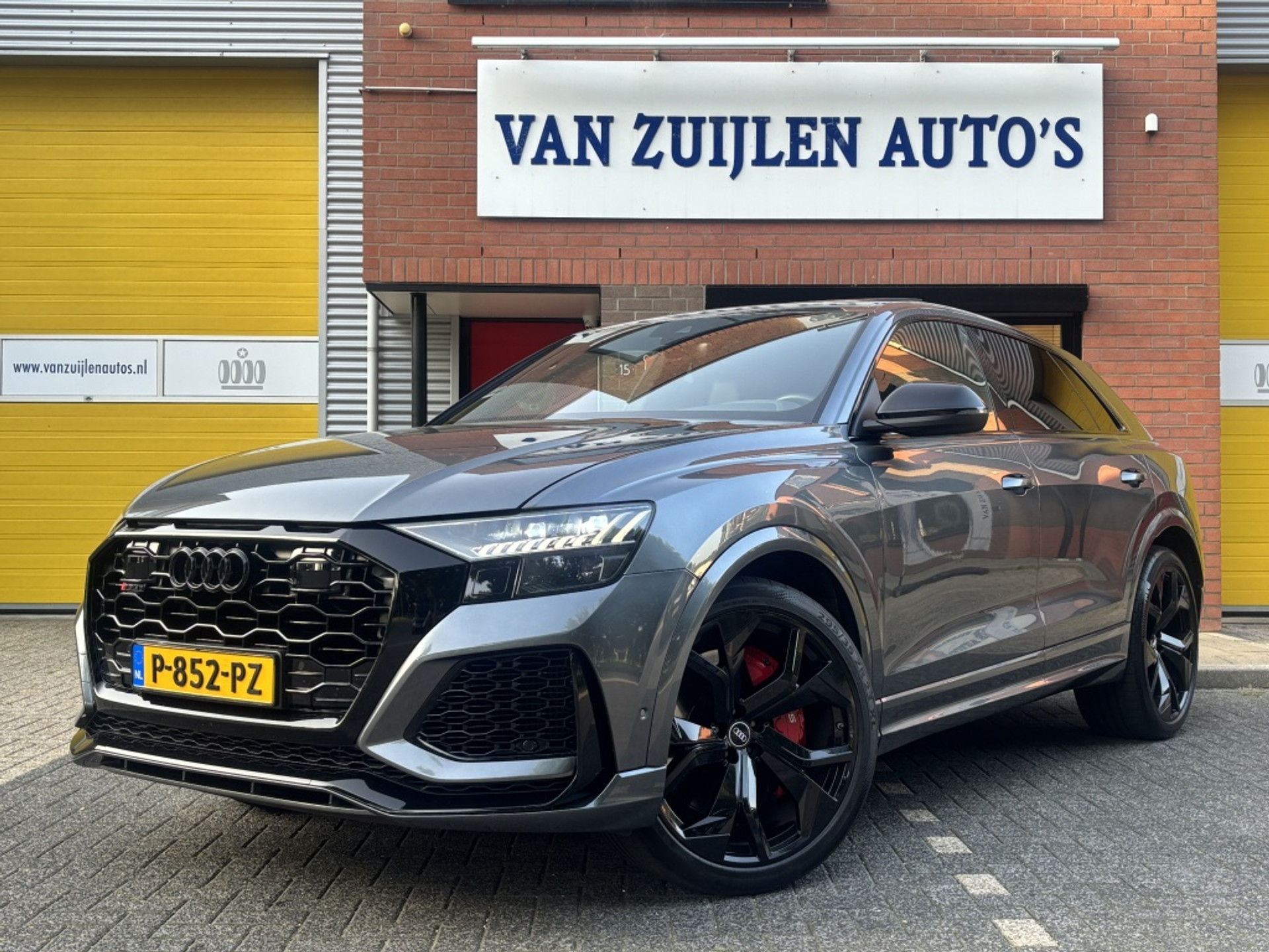 Audi Q8 4.0 TFSI RS Q8 Quattro Pano 23" Trekhaak Stoelventilatie 46946973-0.jpg | Van Zuijlen Auto's