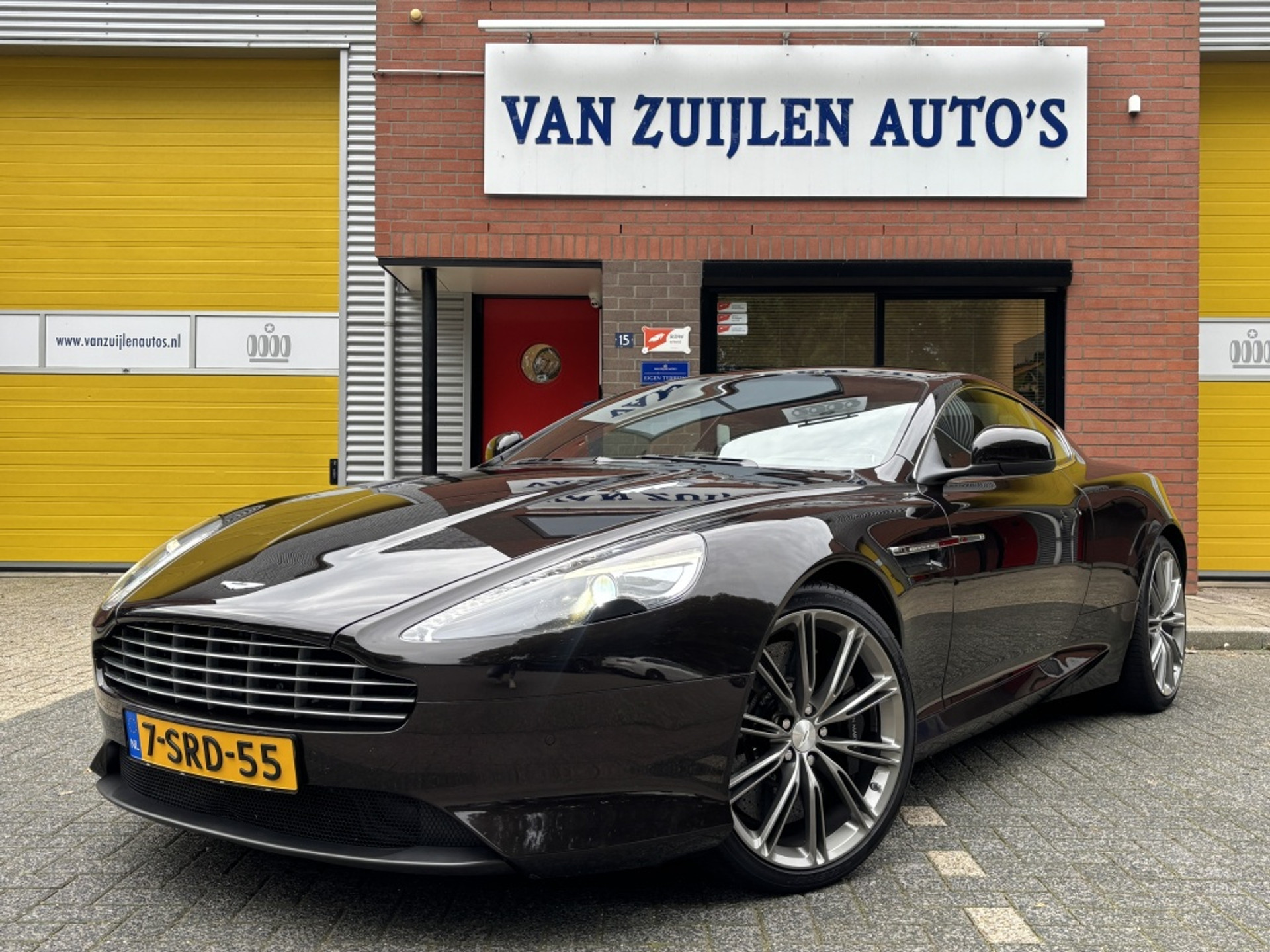 Aston Martin V12 Virage 6.0 V12 497pk | Ceramic brakes | AM-maintained | Low mileage 47992413-0.jpg | Van Zuijlen Auto's