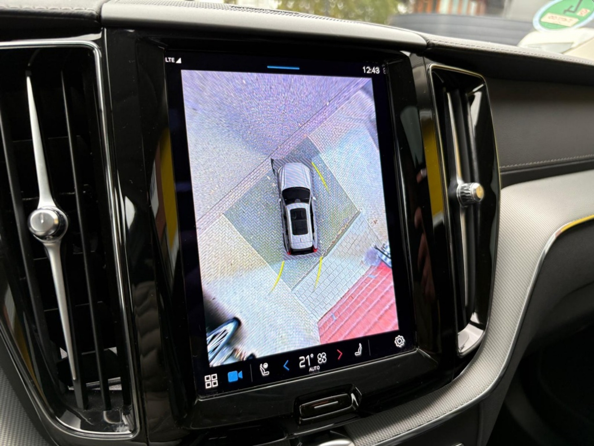 Volvo XC60 2.0 T8 AWD Ultimate Dark Trekhaak Four-C Polestar Head-Up 48510994-20.jpg | Van Zuijlen Auto's