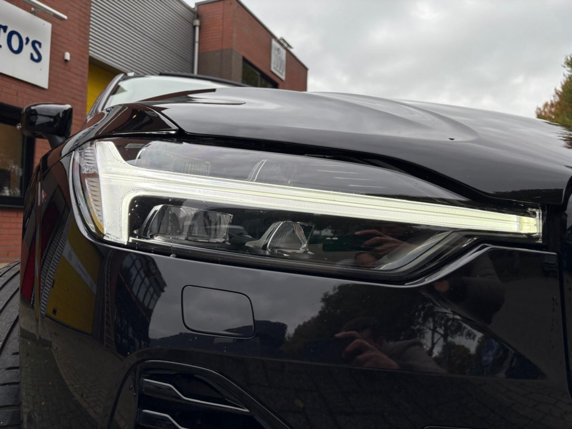 Volvo XC60 2.0 T8 AWD Ultimate Dark Trekhaak Four-C Polestar Head-Up 48510994-22.jpg | Van Zuijlen Auto's