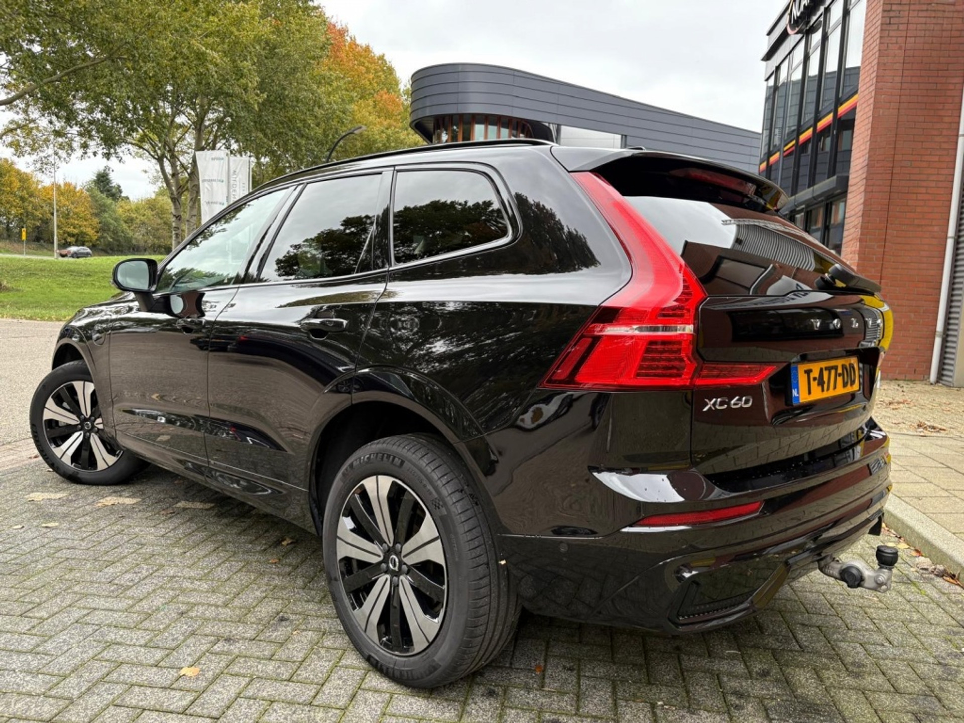 Volvo XC60 2.0 T8 AWD Ultimate Dark Trekhaak Four-C Polestar Head-Up 48510994-24.jpg | Van Zuijlen Auto's