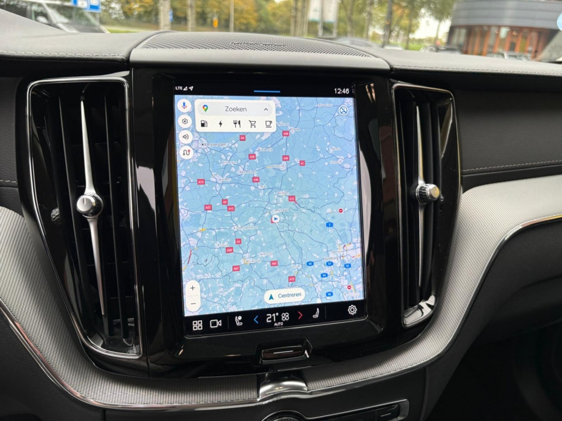 Volvo XC60 2.0 T8 AWD Ultimate Dark Trekhaak Four-C Polestar Head-Up 48510994-6.jpg | Van Zuijlen Auto's