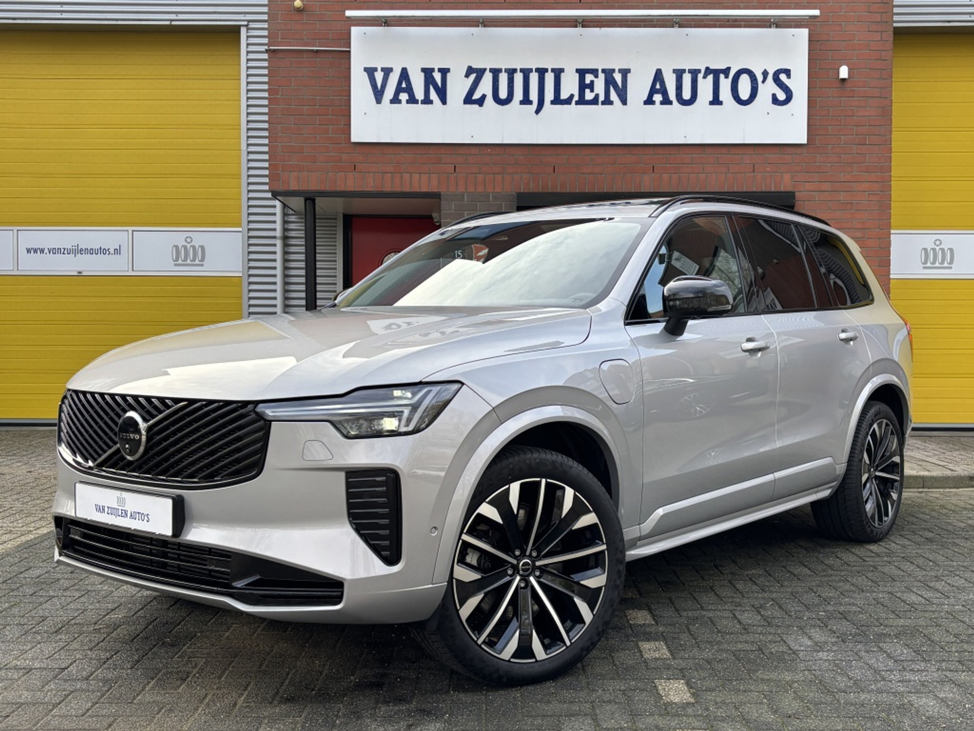 Volvo XC90 T8 AWD Facelift Dark Four-C Panorama 21" 360° BTW 48607935-0.jpg | Van Zuijlen Auto's
