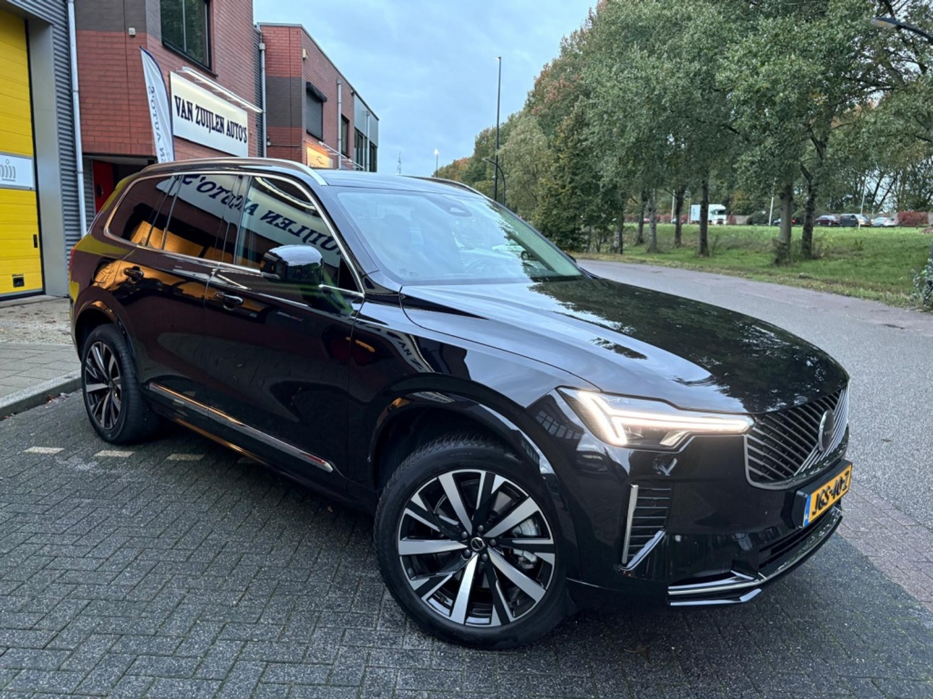 Volvo XC90 2.0 T8 AWD Facelift Plus Bright 7-zits Trekhaak HK Camera VERKOCHT 48607935-11.jpg | Van Zuijlen Auto's