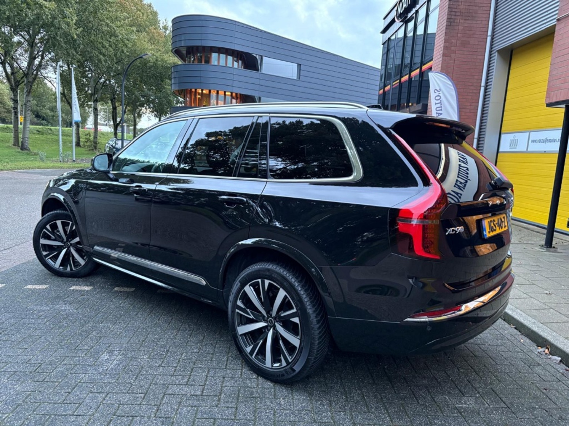 Volvo XC90 2.0 T8 AWD Facelift Plus Bright 7-zits Trekhaak HK Camera 48607935-12.jpg | Van Zuijlen Auto's