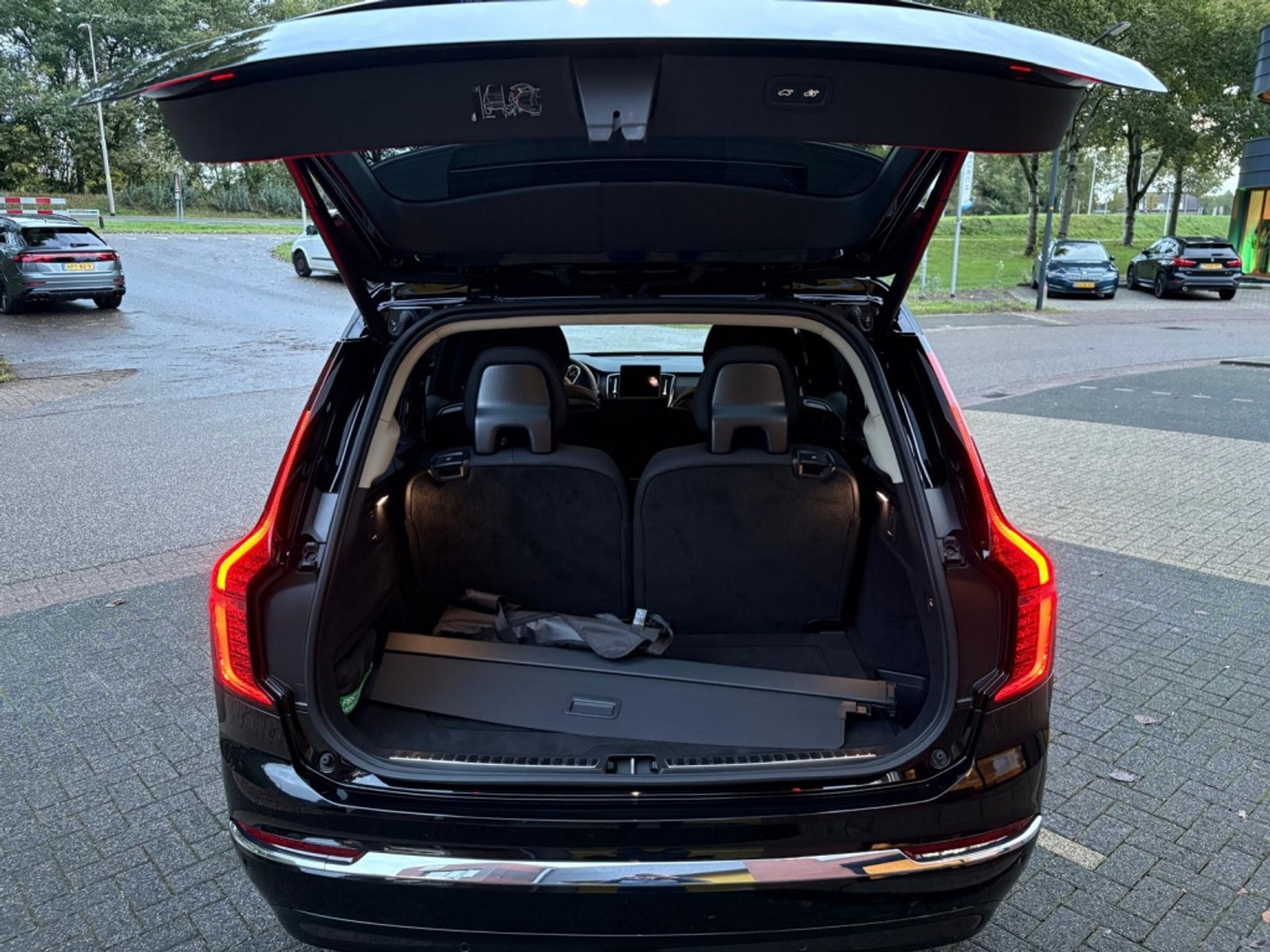 Volvo XC90 2.0 T8 AWD Facelift Plus Bright 7-zits Trekhaak HK Camera 48607935-17.jpg | Van Zuijlen Auto's