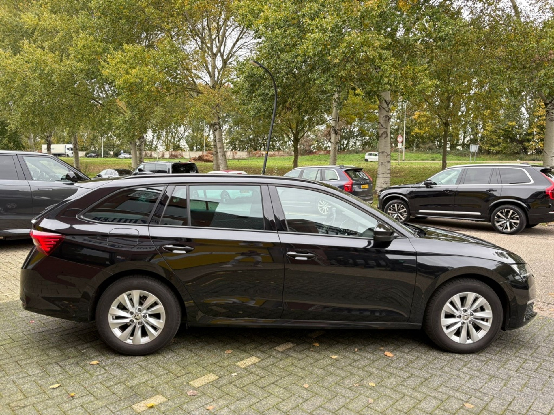 Škoda Octavia Combi 1.5 TSI 150pk MY2025 Aut ACC Camera Trekhaak BTW 48628801-2.jpg | Van Zuijlen Auto's