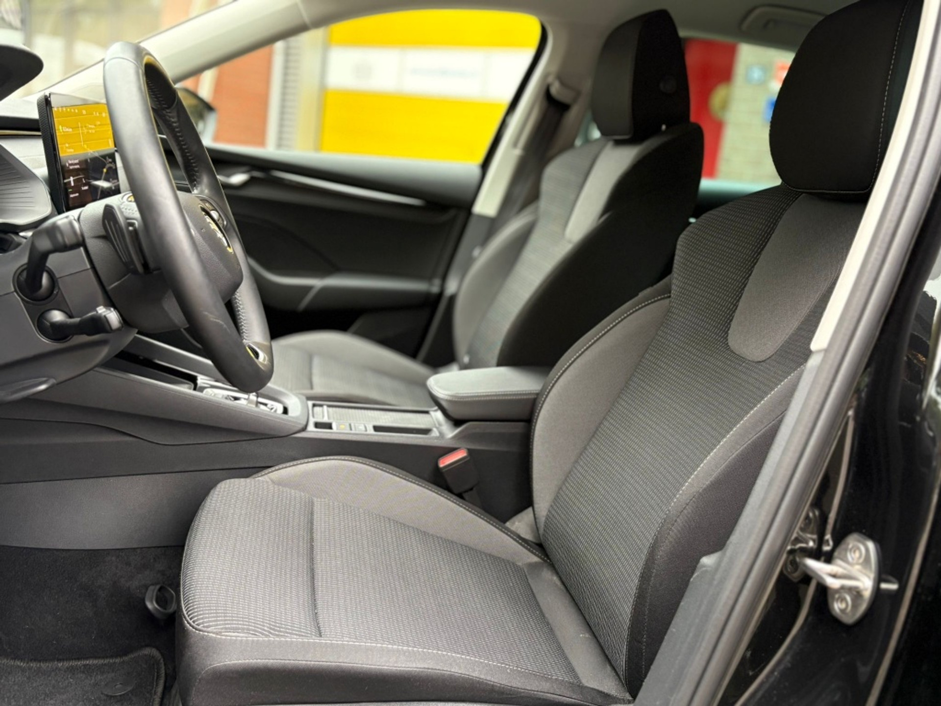 Škoda Octavia Combi 1.5 TSI 150pk MY2025 Aut ACC Camera Trekhaak BTW 48628801-8.jpg | Van Zuijlen Auto's