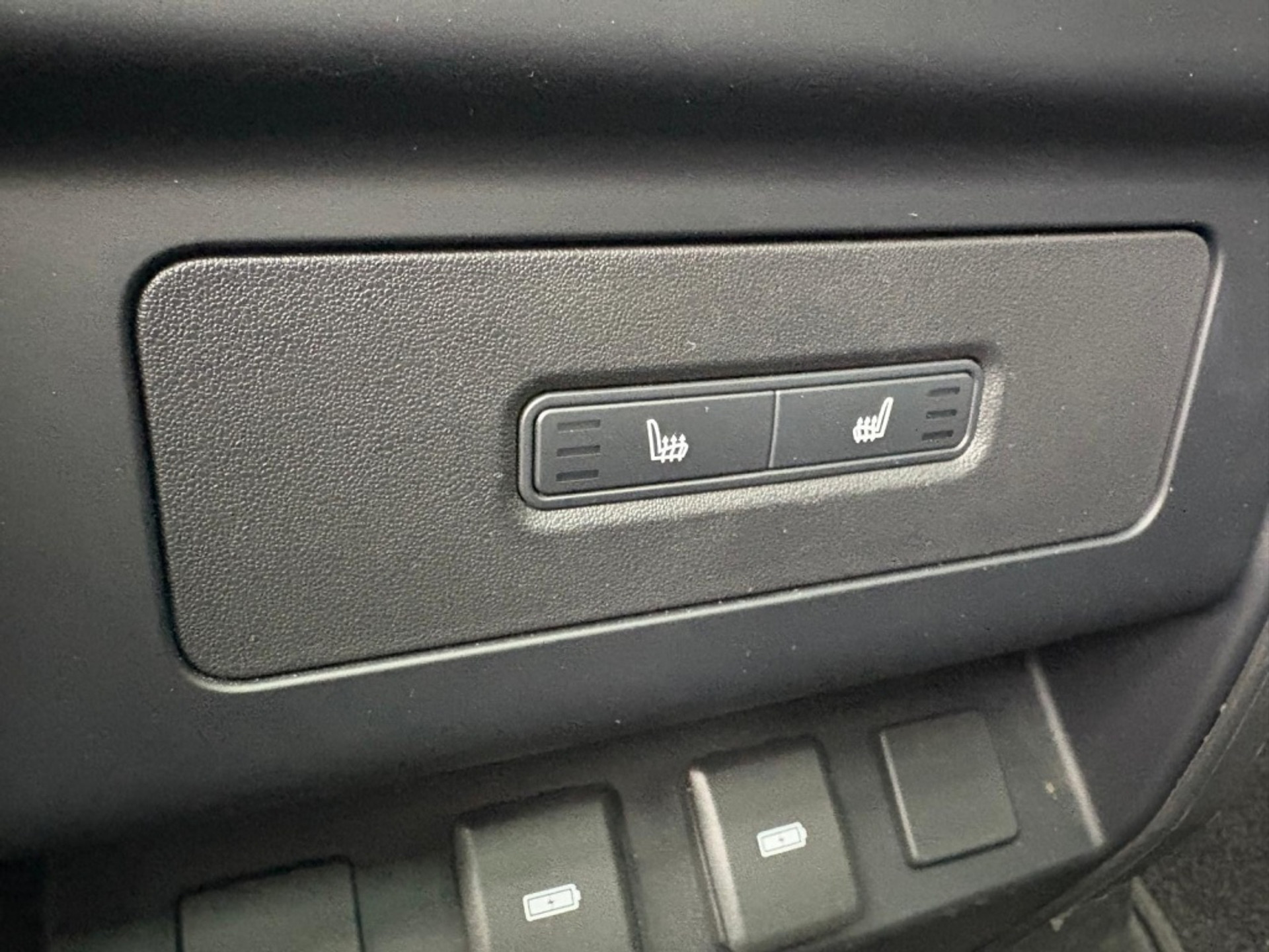 Land Rover Defender 110 P400e 404pk Pano 22" Black Pack Trekhaak Urban ACC BTW 48743628-11.jpg | Van Zuijlen Auto's