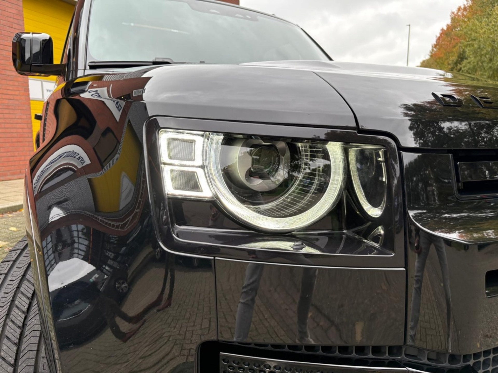 Land Rover Defender 110 P400e 404pk Pano 22" Black Pack Trekhaak Urban ACC BTW 48743628-21.jpg | Van Zuijlen Auto's