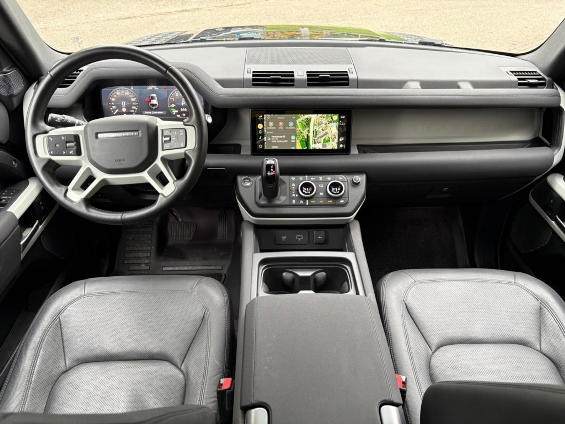 Land Rover Defender 110 P400e 404pk Pano 22" Black Pack Trekhaak Urban ACC BTW 48743628-7.jpg | Van Zuijlen Auto's