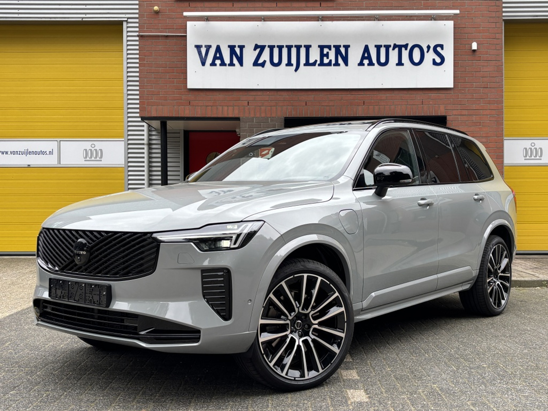Volvo XC90 T8 AWD Ultra Black Edition Luchtvering 22" B&W Massage Trekhaak 48989122-0.jpg | Van Zuijlen Auto's
