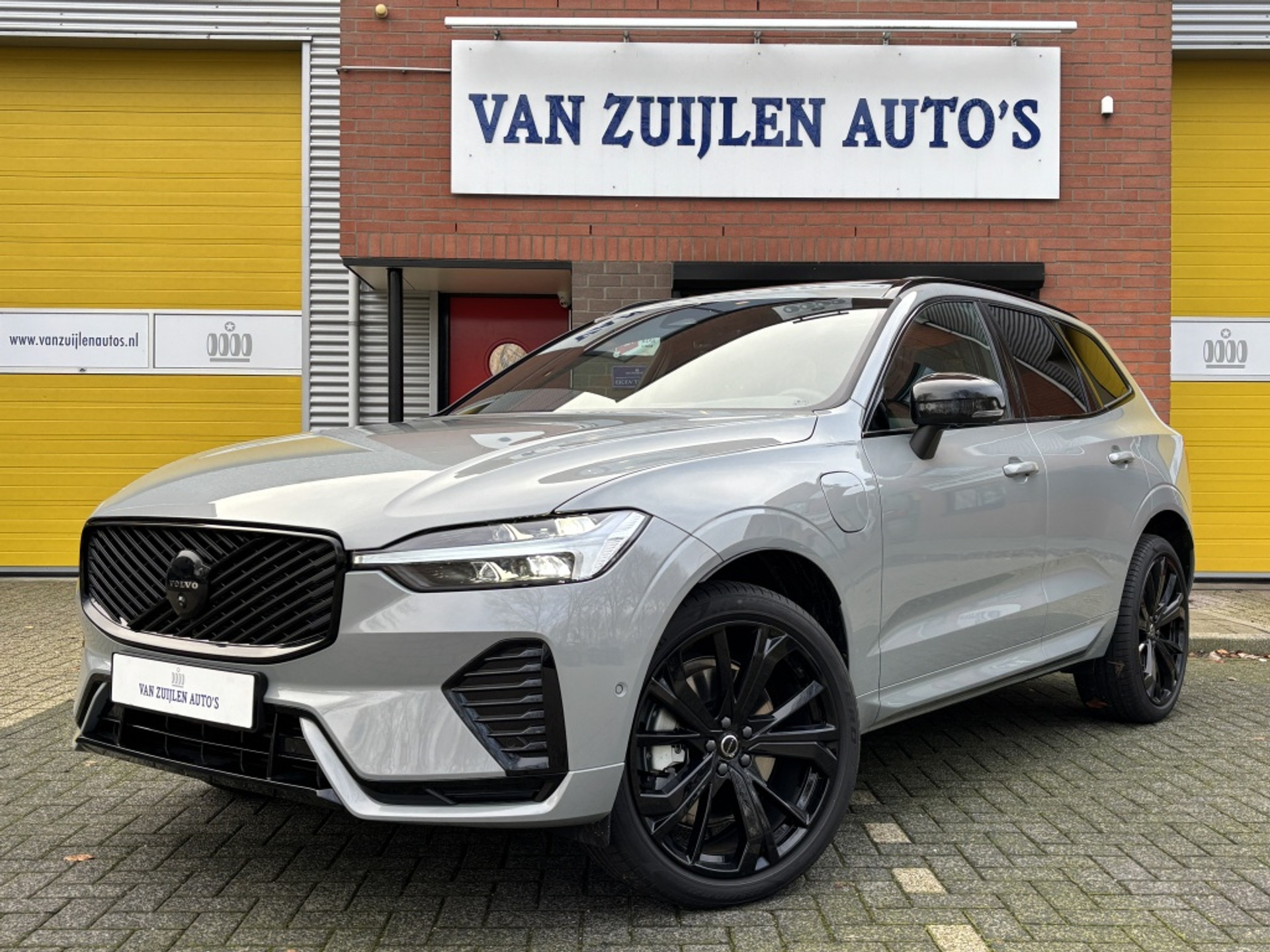 Volvo XC60 T8 AWD 457pk Black Edition MY2026 Panorama 21" 360° HK VERKOCHT 49507878-0.jpg | Van Zuijlen Auto's