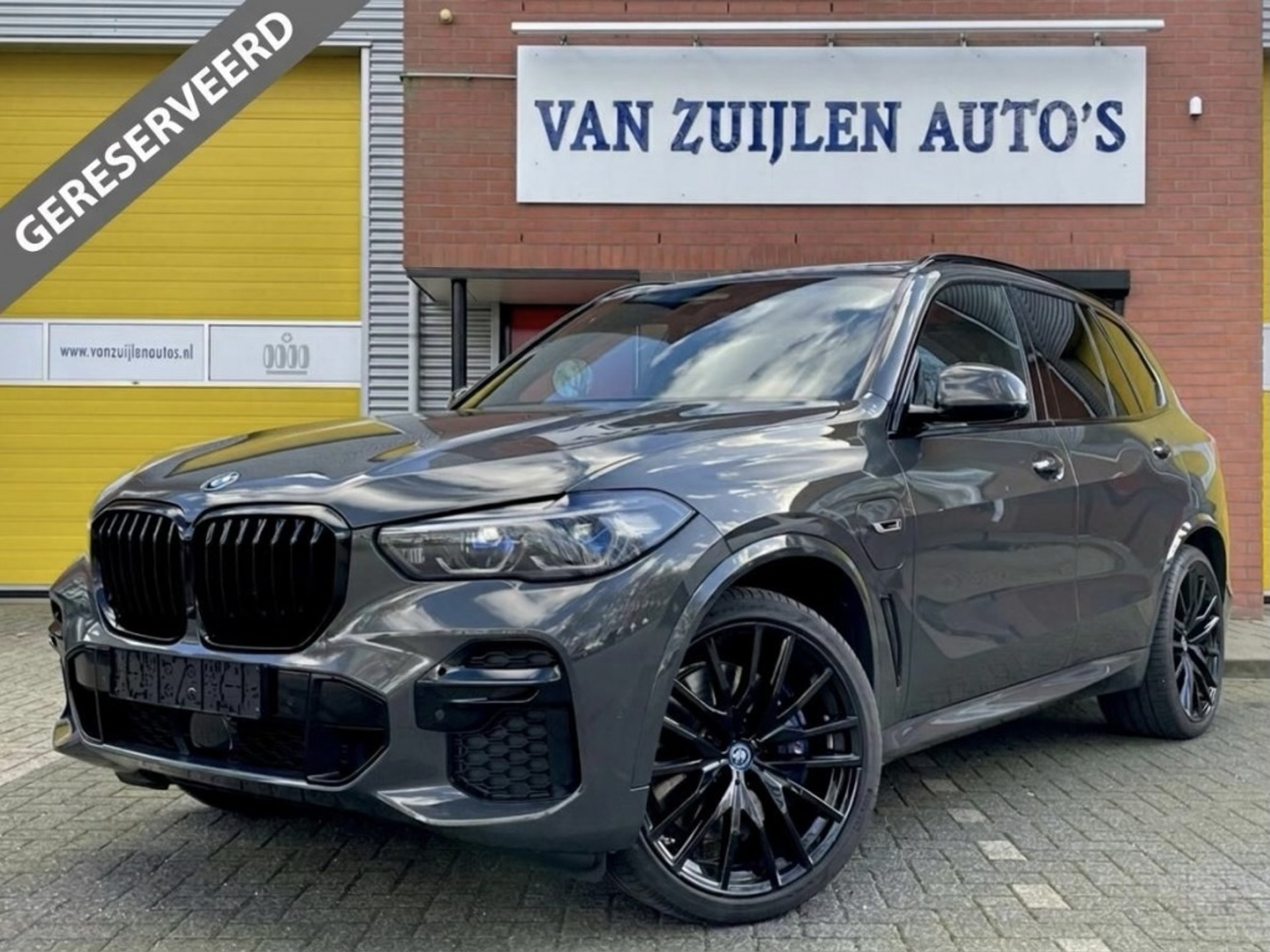 BMW X5 xDrive45e M Sport Pro 22" Trekhaak Pano Head Laser Stoelvent HK 52492623-0.jpg | Van Zuijlen Auto's