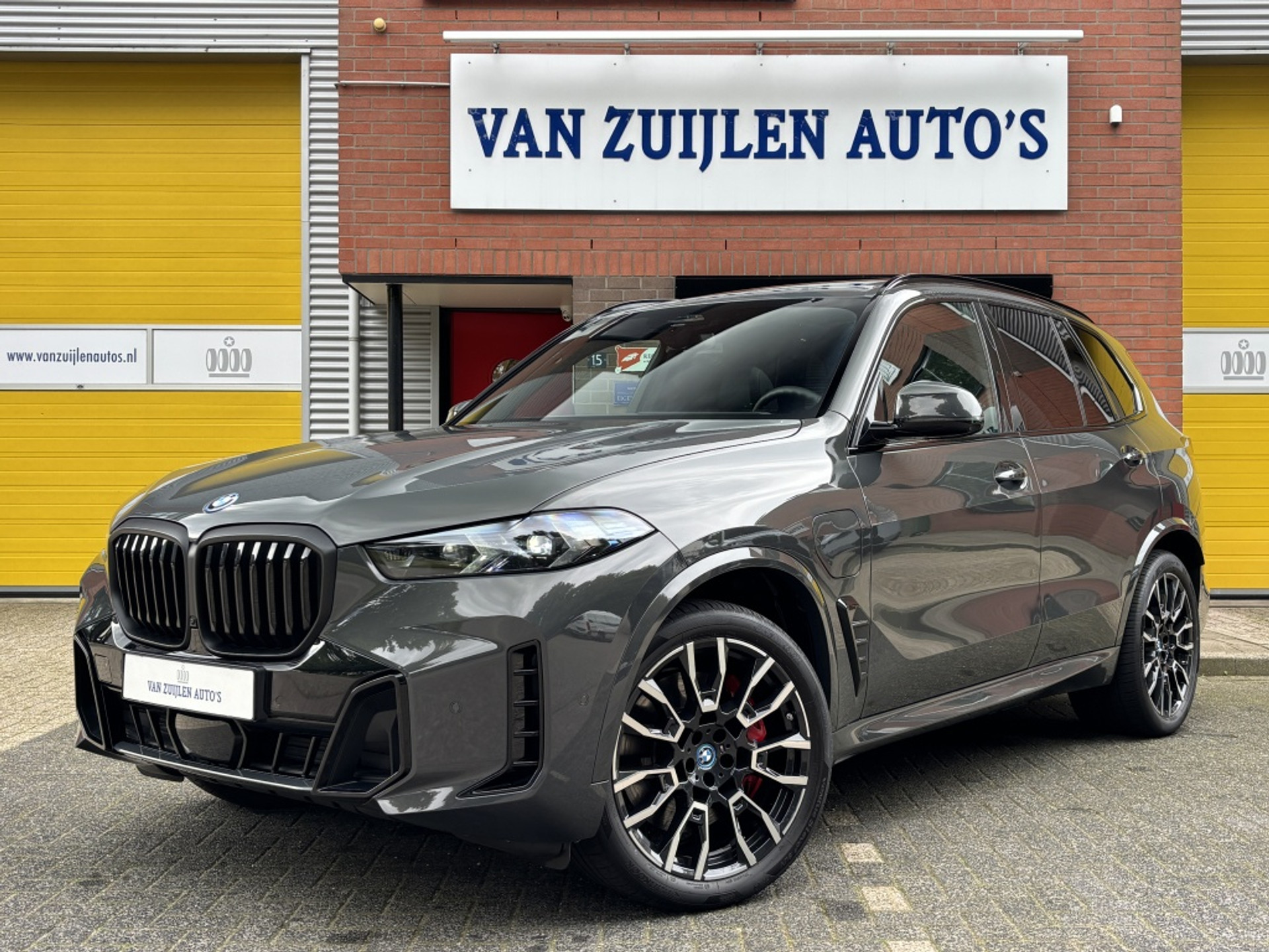 BMW X5 xDrive50e M-Sport PRO Carbon Pano Head-Up Harman Kardon 52714305-0.jpg | Van Zuijlen Auto's