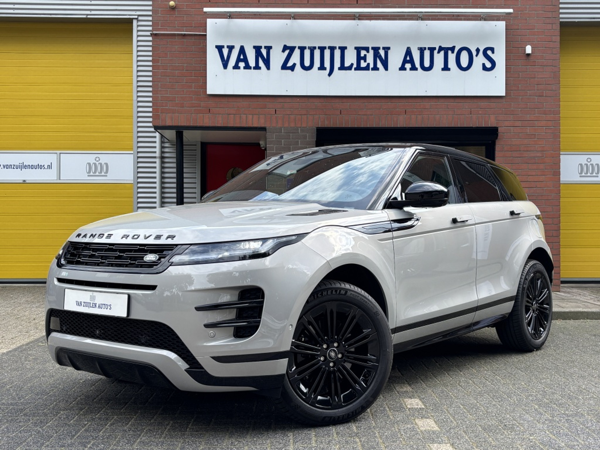 Land Rover Range Rover Evoque P270e AWD Dynamic SE Pano Blackpack 360° 20'' Keyless 53246976-0.jpg | Van Zuijlen Auto's