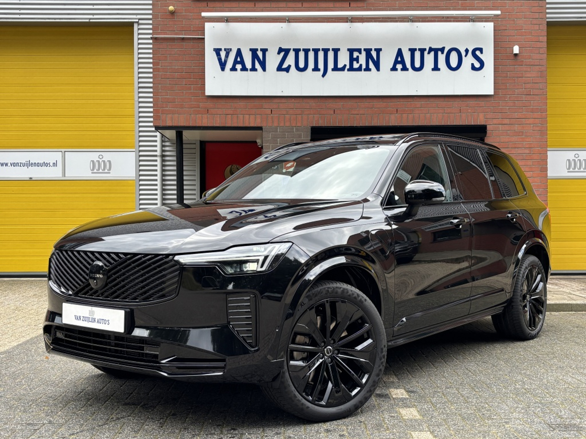Volvo XC90 T8 AWD Ultra Black Edition Luchtvering 21" B&W Massage Trekhaak 55454824-0.jpg | Van Zuijlen Auto's