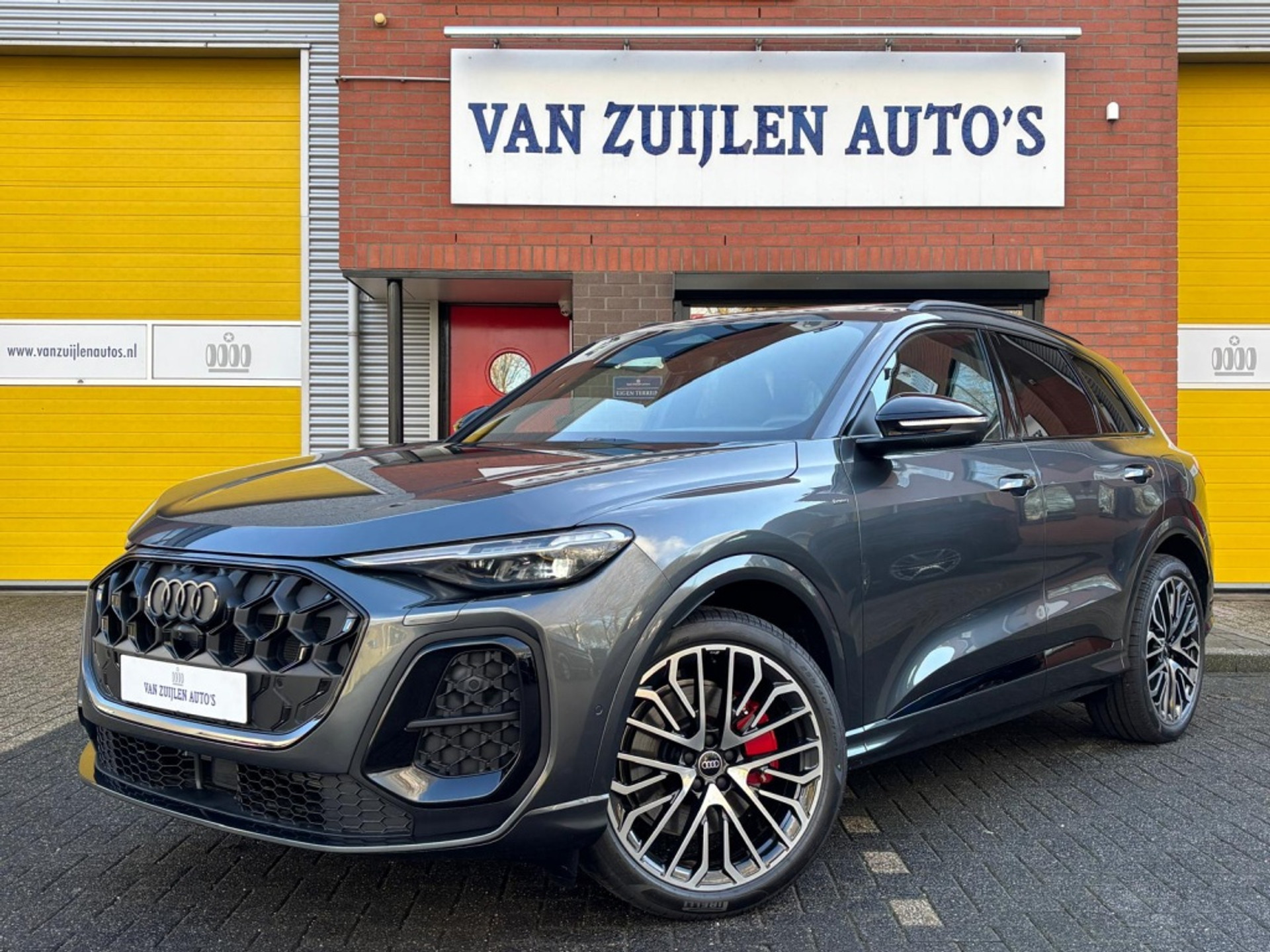 Audi Q5 e-hybrid Quattro 252pk S-Line Pano Luchtvering Trekhaak 21'' BTW 57042973-0.jpg | Van Zuijlen Auto's